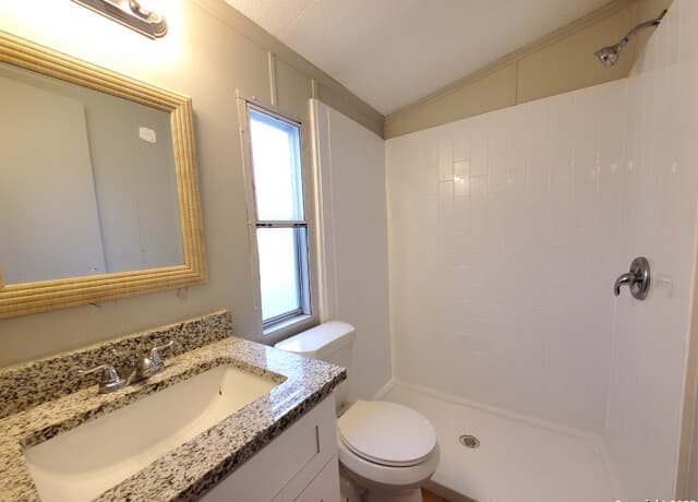5-bedroom rental at 11927 Jasmine Way in San Antonio, TX — photo 4