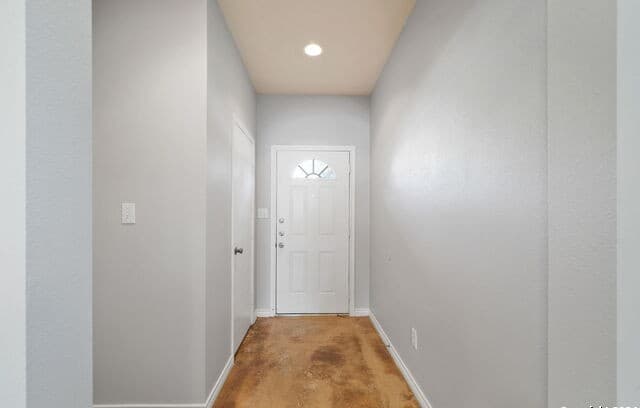 3-bedroom rental at 6410 Summit Oak Unit 4 in San Antonio, TX — photo 2