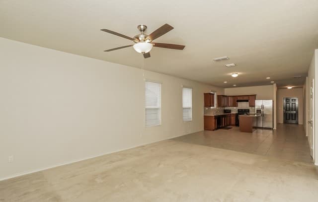 3-bedroom rental at 320 Salz Way in San Antonio, TX — photo 5