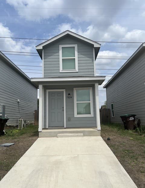 1-bedroom rental at 7024 Elm in San Antonio TX
