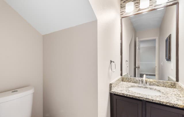 3-bedroom rental at 13223 Regency in San Antonio, TX — photo 5
