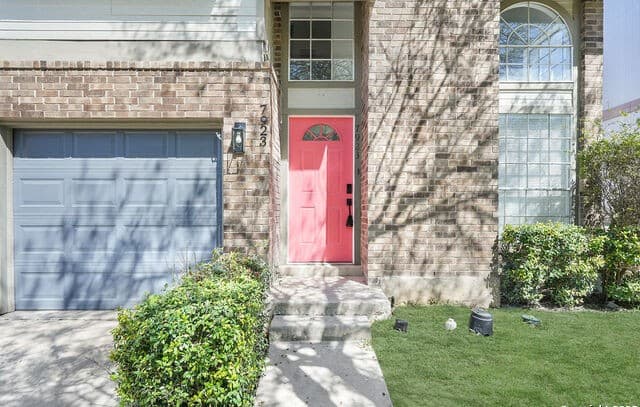 3-bedroom rental at 7923 Santa Catalina in San Antonio, TX — photo 2