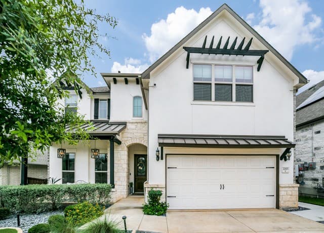 4-bedroom rental at 22815 Evangeline in San Antonio, TX — photo 2