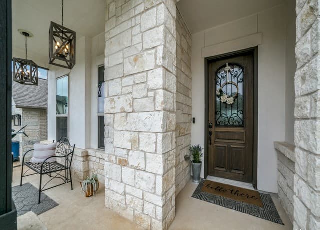 4-bedroom rental at 22815 Evangeline in San Antonio, TX — photo 3