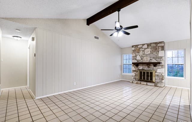 4-bedroom rental at 8138 Raritan St in San Antonio, TX — photo 5