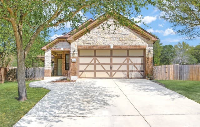 3-bedroom rental at 13303 Sun Sierra in San Antonio TX
