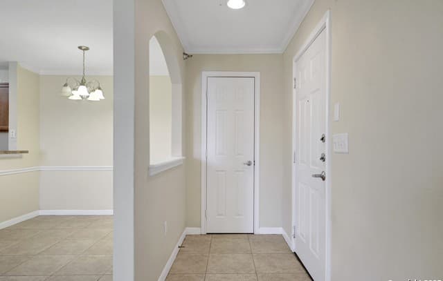 2-bedroom rental at 7323 Snowden Rd Unit 3305 in San Antonio, TX — photo 3