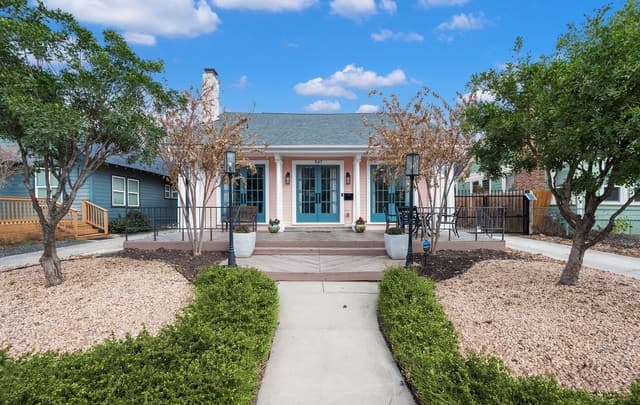 3-bedroom rental at 347 E Craig in San Antonio TX
