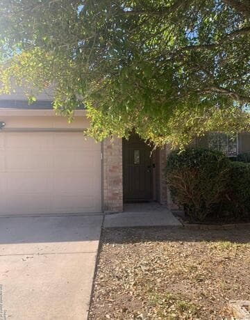3-bedroom rental at 7502 Paraiso Pt in Boerne, TX — photo 2