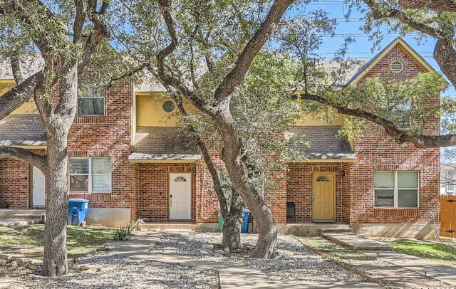 4-bedroom rental at 4105 St Charles Bay in San Antonio, TX — photo 4