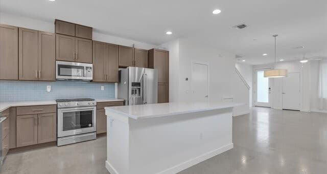 2-bedroom rental at 102 Tendick Unit 305 in San Antonio, TX — photo 3