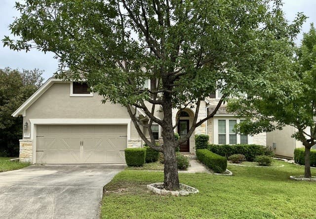 5-bedroom rental at 17922 Maui Sands in San Antonio TX