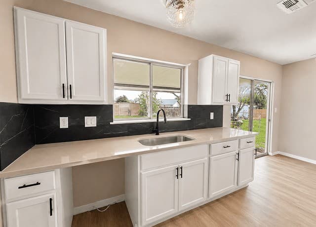 4-bedroom rental at 9006 Bowline in San Antonio, TX — photo 4