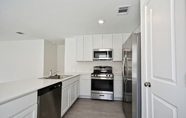3-bedroom rental at 429 Payton Pl in Marion, TX — photo 4