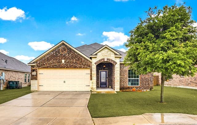 3-bedroom rental at 12118 Stratsburg in San Antonio TX