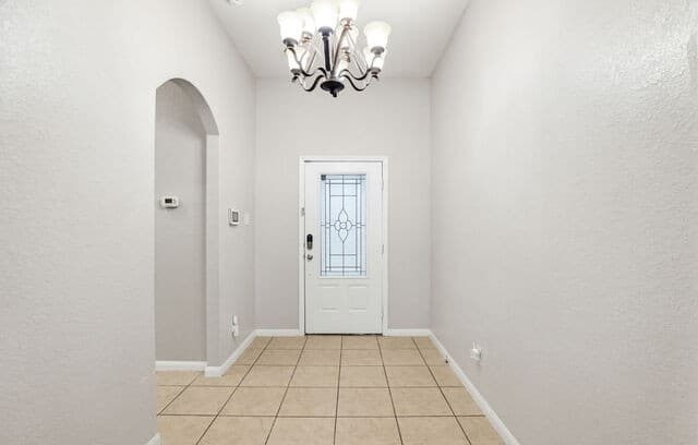 3-bedroom rental at 12118 Stratsburg in San Antonio, TX — photo 2