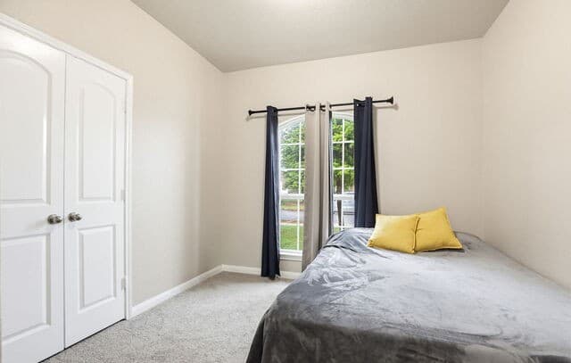 3-bedroom rental at 12118 Stratsburg in San Antonio, TX — photo 5