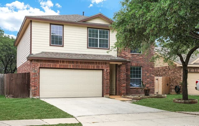 4-bedroom rental at 13738 Riverbank Pass in Helotes TX