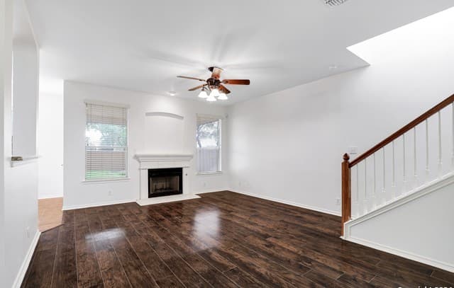 4-bedroom rental at 13738 Riverbank Pass in Helotes, TX — photo 5