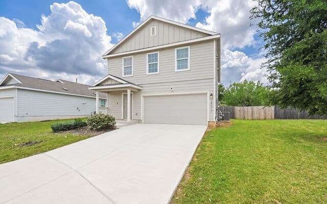 4-bedroom rental at 10317 Devon Wheel in San Antonio, TX — photo 2