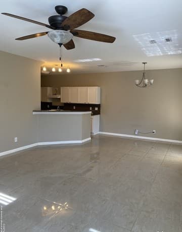 3-bedroom rental at 1326 Dezarae in San Antonio, TX — photo 2