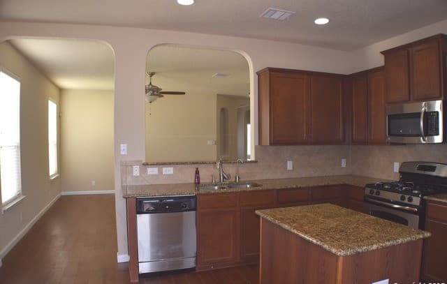3-bedroom rental at 23115 Cardigan Chase in San Antonio, TX — photo 3