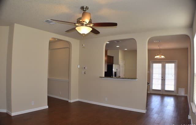 3-bedroom rental at 23115 Cardigan Chase in San Antonio, TX — photo 4
