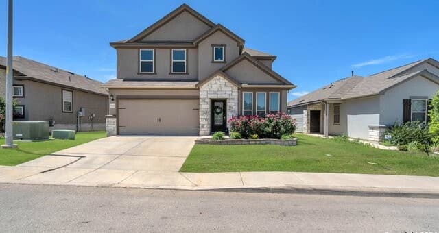 5-bedroom rental at 5526 Pin Pt in San Antonio TX