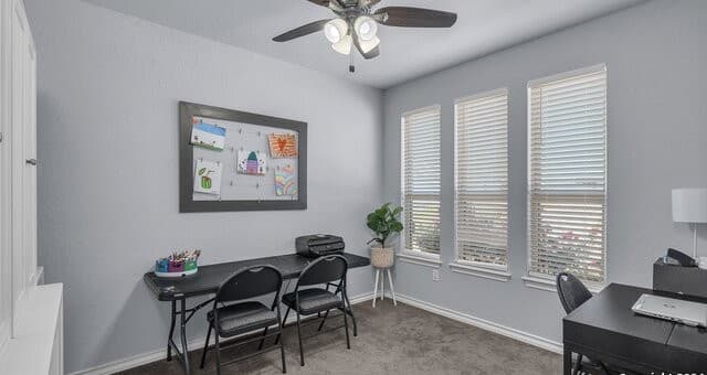 5-bedroom rental at 5526 Pin Pt in San Antonio, TX — photo 5