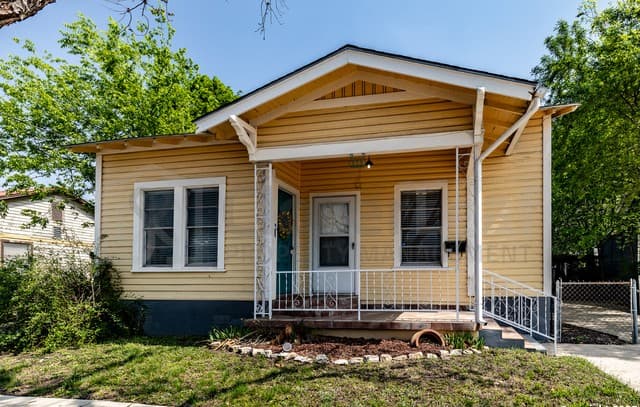 2-bedroom rental at 323 Barrera St in San Antonio TX