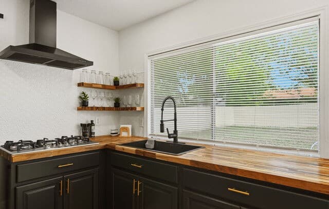 4-bedroom rental at 9435 Stones River Dr in San Antonio, TX — photo 2
