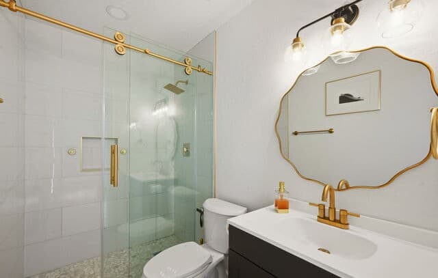 4-bedroom rental at 9435 Stones River Dr in San Antonio, TX — photo 5
