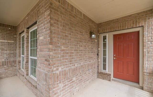 4-bedroom rental at 13803 Laramie Hill in Live Oak, TX — photo 4