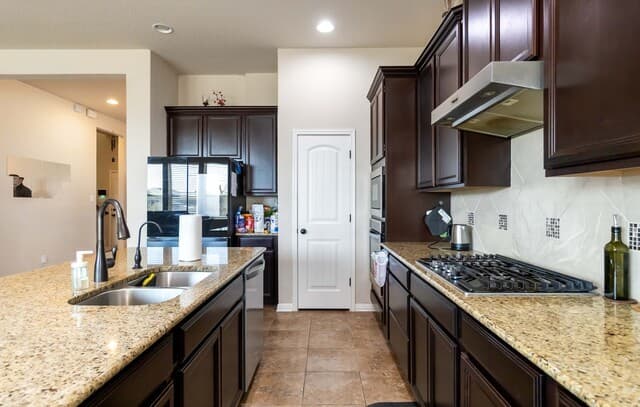 3-bedroom rental at 29114 Tusculum in Boerne, TX — photo 5