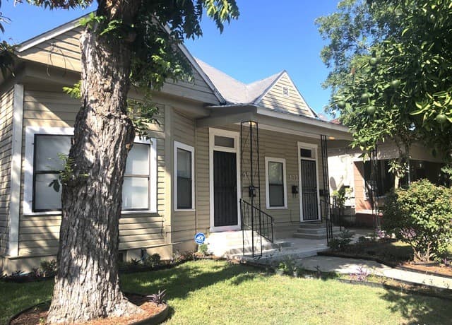 1-bedroom rental at 603 Devine St Unit 1 in San Antonio, TX — photo 2