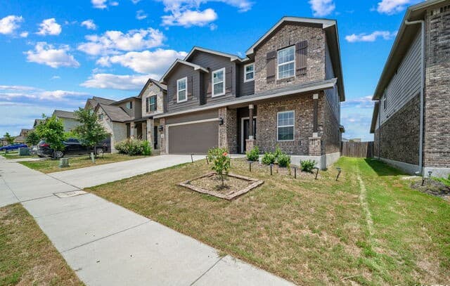 4-bedroom rental at 9119 Portobello Way in Converse, TX — photo 3