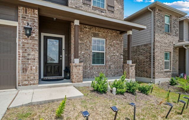 4-bedroom rental at 9119 Portobello Way in Converse, TX — photo 4