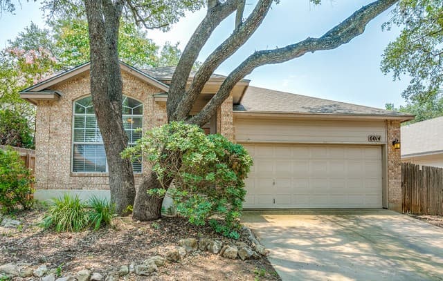 3-bedroom rental at 6014 Woodway Ct in San Antonio TX