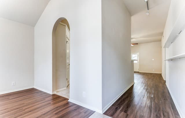 3-bedroom rental at 6014 Woodway Ct in San Antonio, TX — photo 5