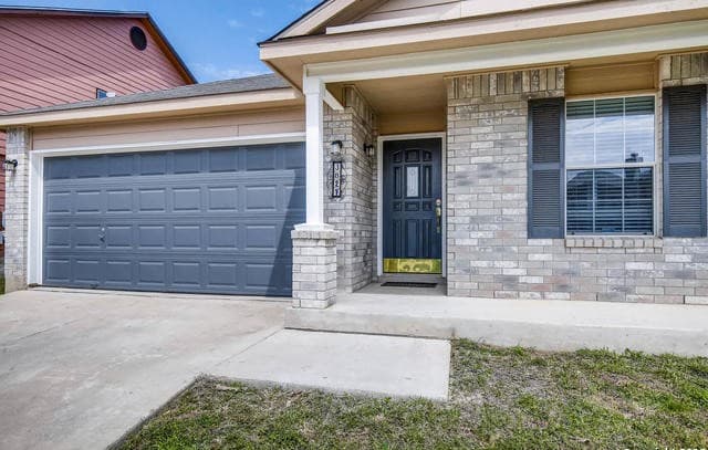 3-bedroom rental at 3827 Ponderosa Bnd in San Antonio, TX — photo 3