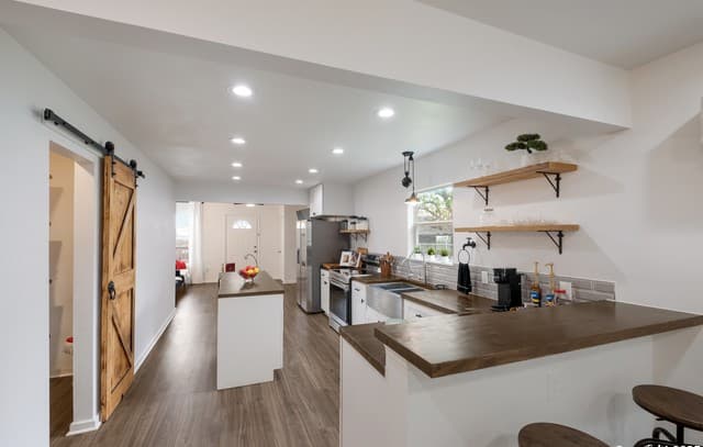 2-bedroom rental at 1318 Edison in San Antonio, TX — photo 5