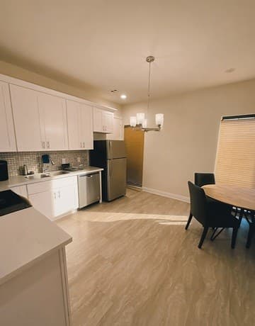 3-bedroom rental at 7711 Broadway Unit 4B in San Antonio, TX — photo 4