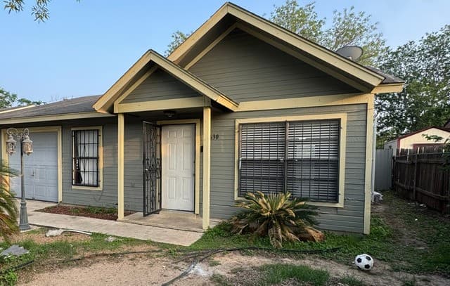 3-bedroom rental at 6630 Swiss Oaks in San Antonio TX