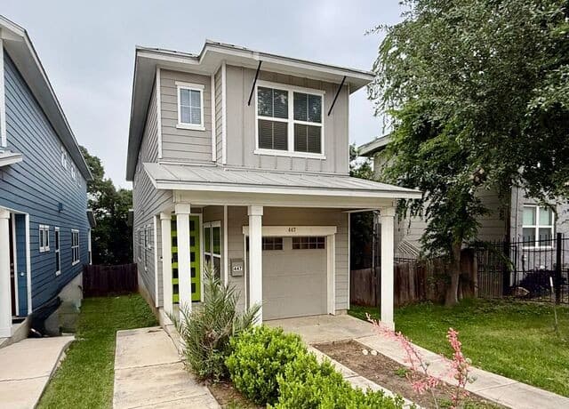 3-bedroom rental at 447 Natalen Ave in San Antonio, TX — photo 2