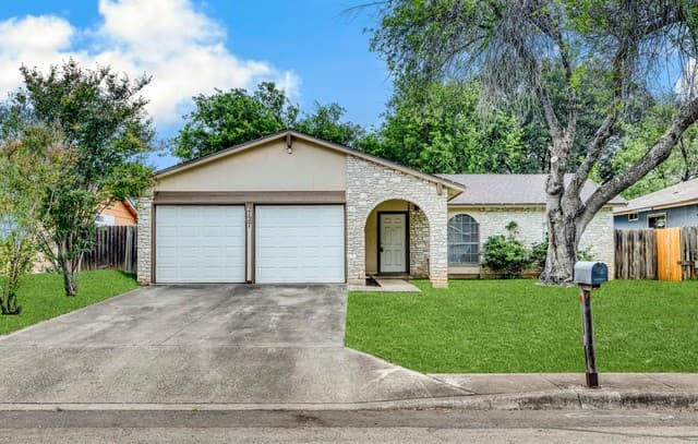 3-bedroom rental at 9727 Timber Path in San Antonio TX