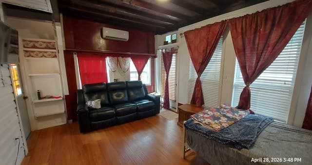1-bedroom rental at 5003 Kenton in San Antonio, TX — photo 4