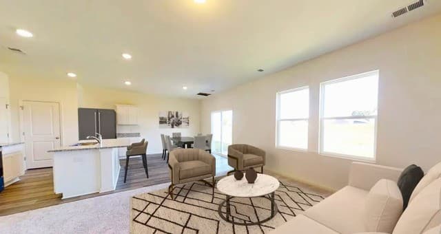 3-bedroom rental at 10406 Sedge Pl in Adkins, TX — photo 4