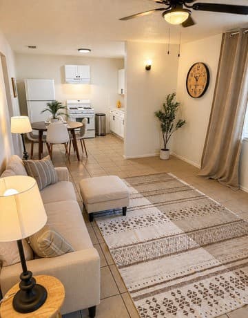 2-bedroom rental at 144 W Villaret Blvd Unit 106 in San Antonio, TX — photo 3