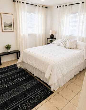 2-bedroom rental at 144 W Villaret Blvd Unit 106 in San Antonio, TX — photo 5