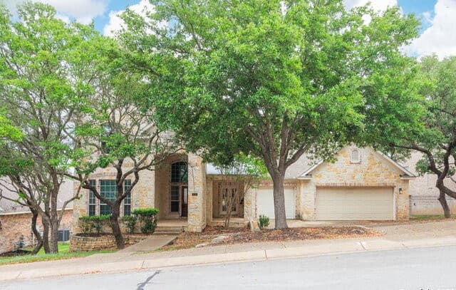 5-bedroom rental at 410 Cadence Hl in San Antonio TX